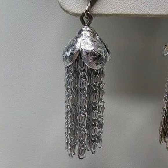 Vintage Sarah Coventry Clip-On Silver Tone Tassel Earrings - Picture 2 of 4